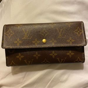Louis Vuitton POOR condition wallet monogram
